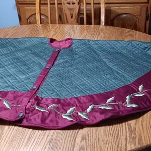 Quilted And Embroided Green And Red Tree Skirt